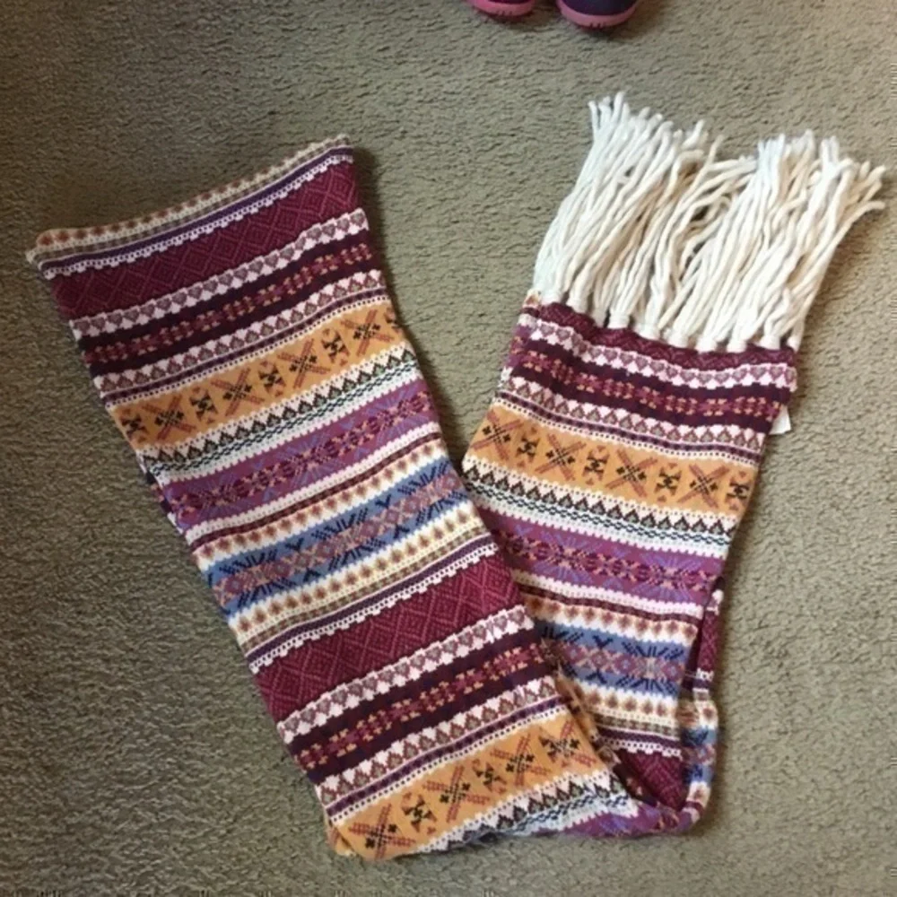 💋 H&M long holiday scarf